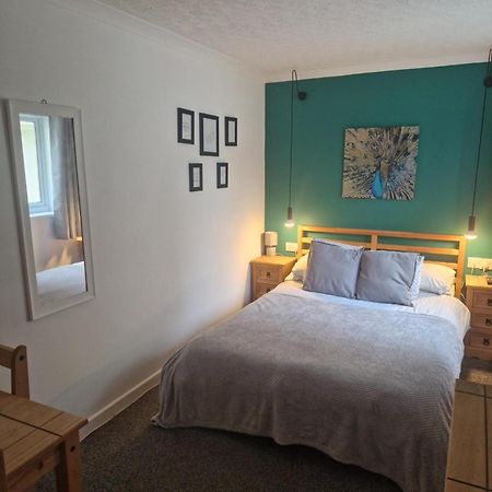 Cosy Self Contained Annexe Apartment โบดมิน ภายนอก รูปภาพ