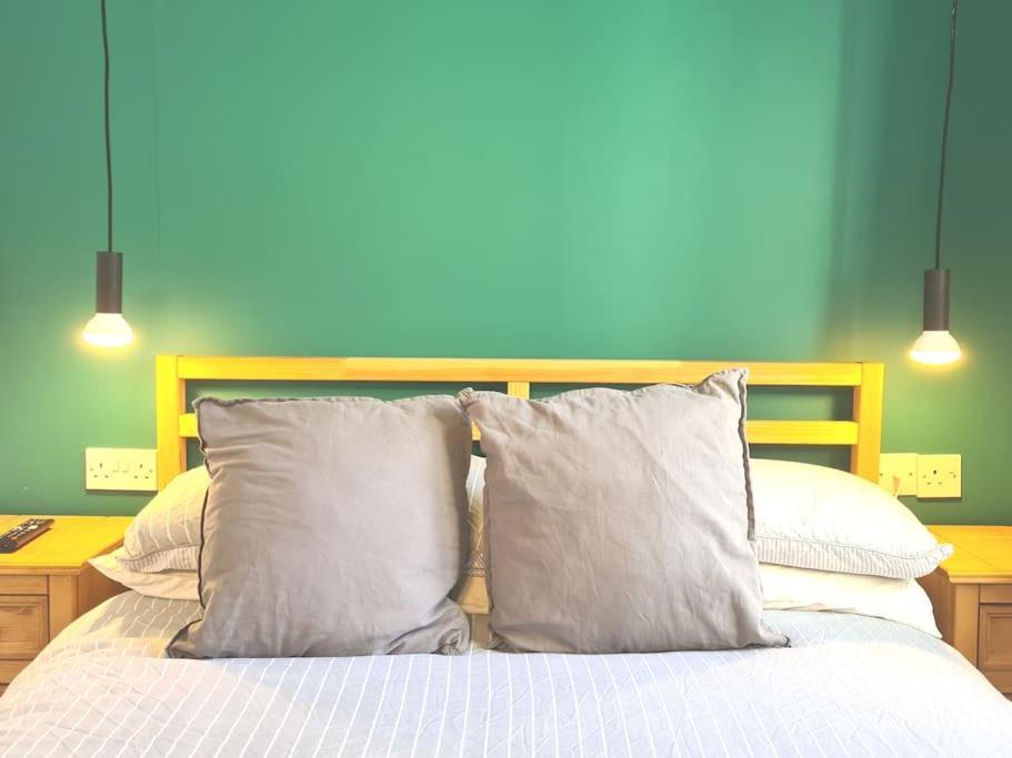 Cosy Self Contained Annexe Apartment โบดมิน ภายนอก รูปภาพ