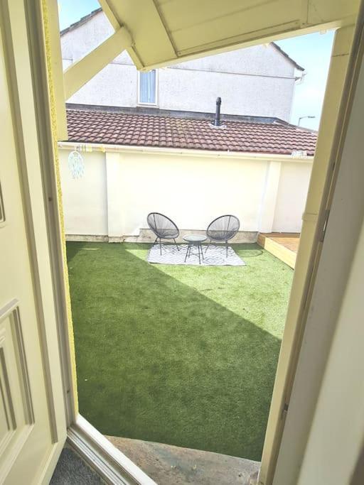 Cosy Self Contained Annexe Apartment โบดมิน ภายนอก รูปภาพ