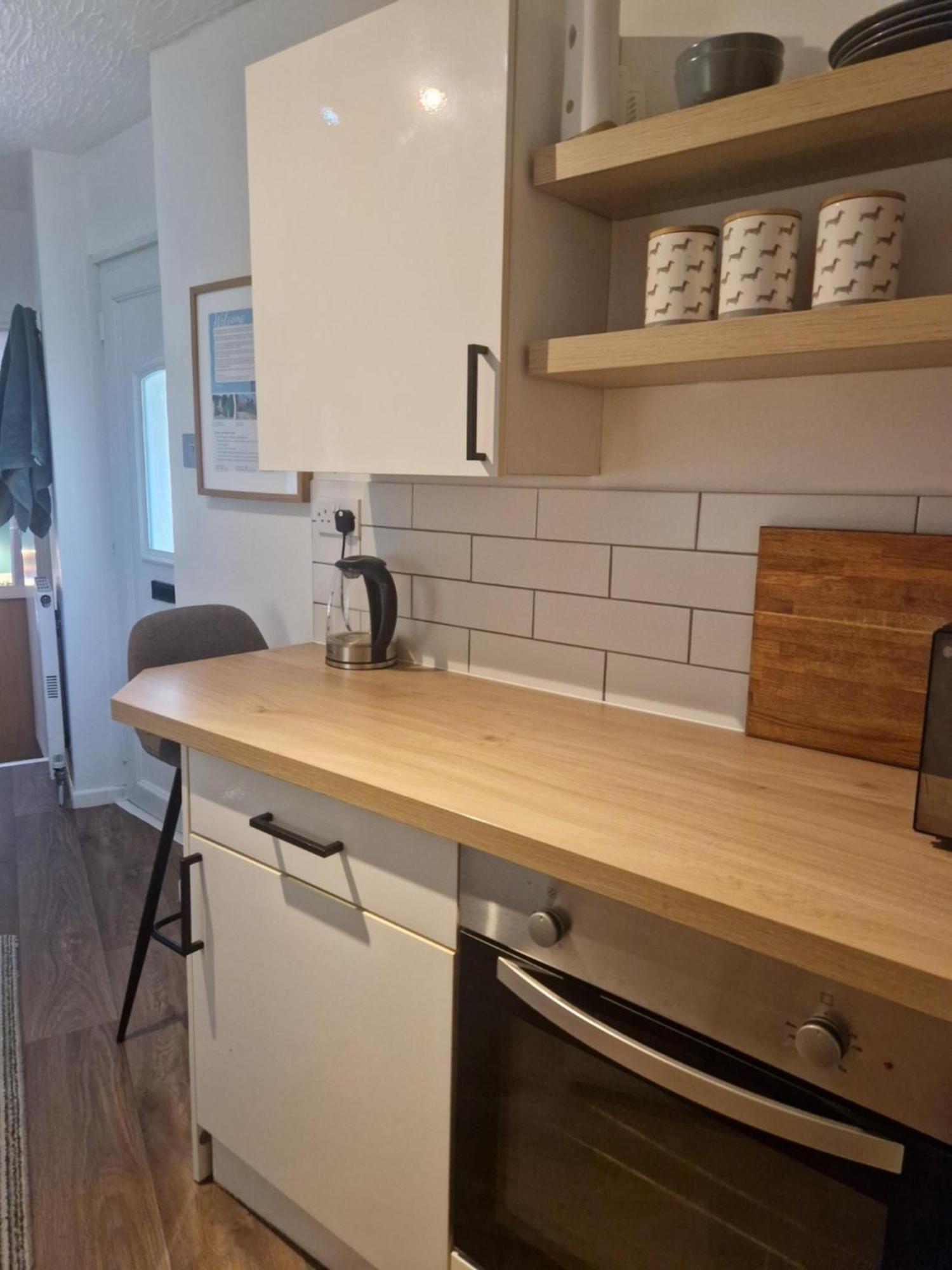 Cosy Self Contained Annexe Apartment โบดมิน ภายนอก รูปภาพ