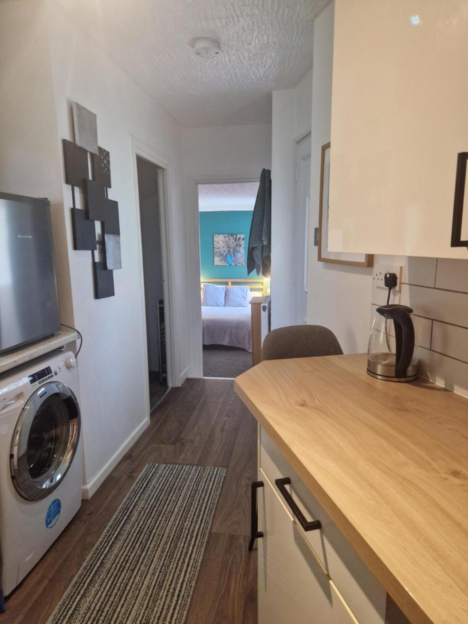 Cosy Self Contained Annexe Apartment โบดมิน ภายนอก รูปภาพ